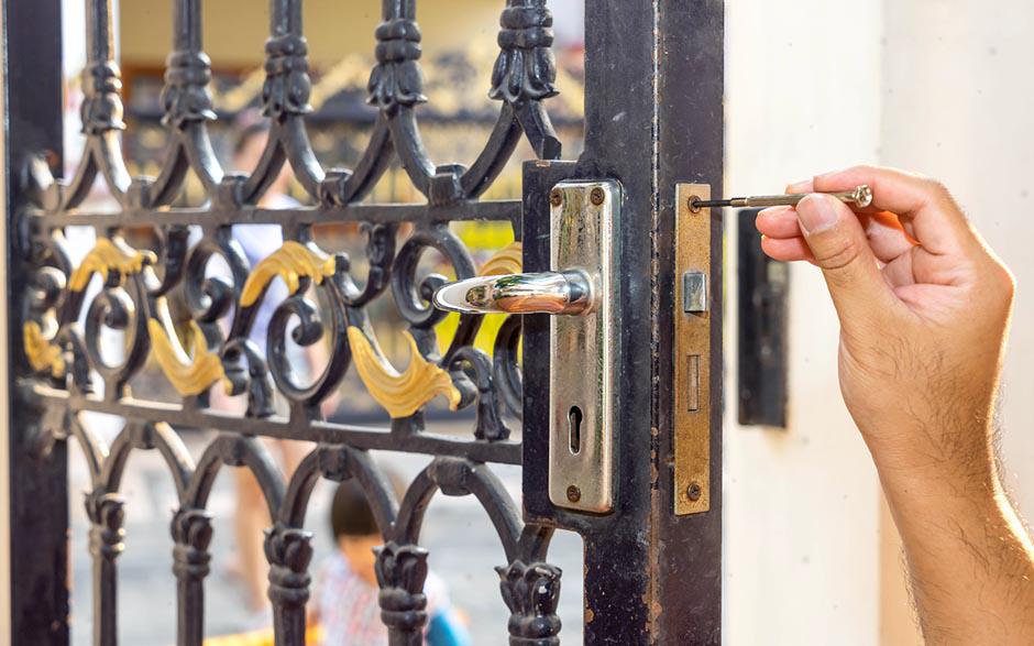 serrure de porte Méru